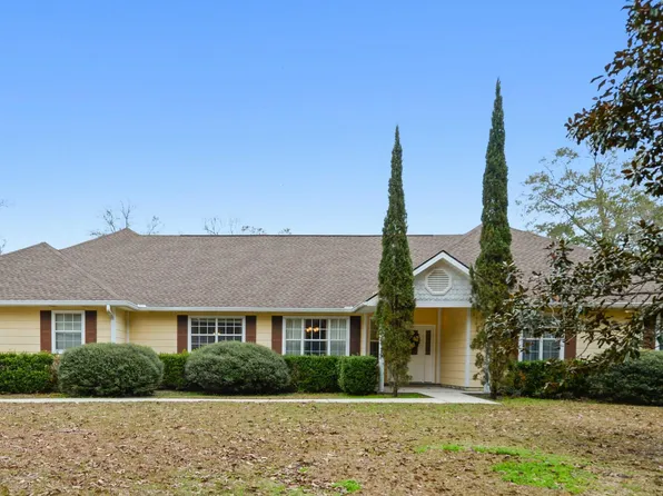 17208 River Place Dr, Vancleave, MS 39565