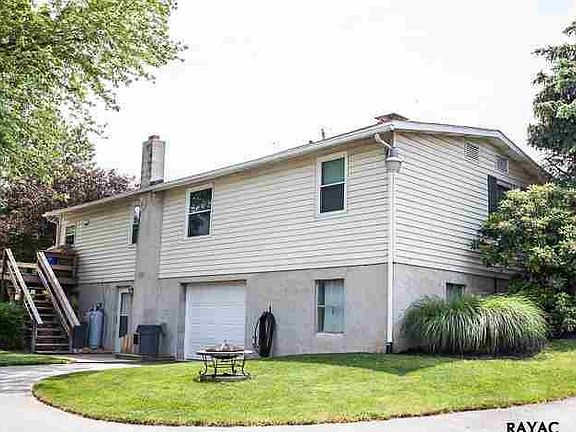 3rd image of 481 Riverview Dr