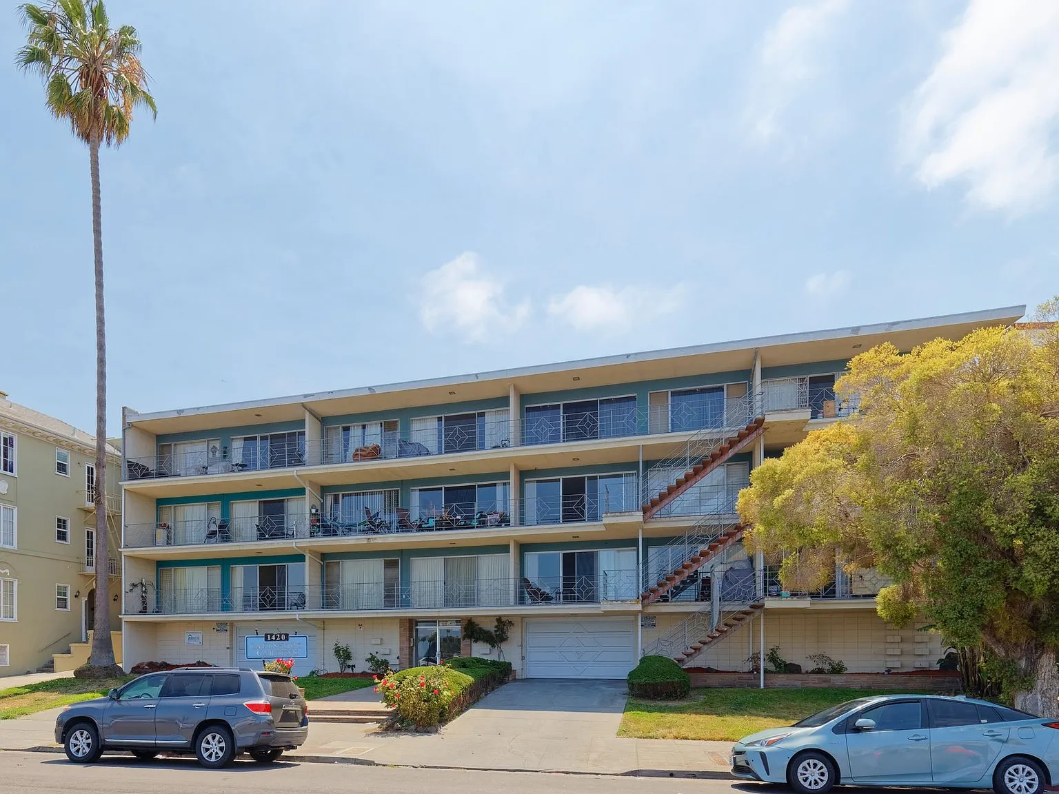 Lakeshore Gardens — Photo 4