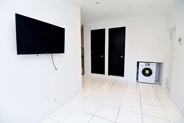 Rented by Bohemia Realty Group | media 11