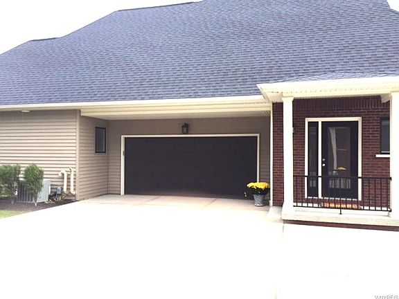 3rd image of 2525 Farrier Ln Unit 40