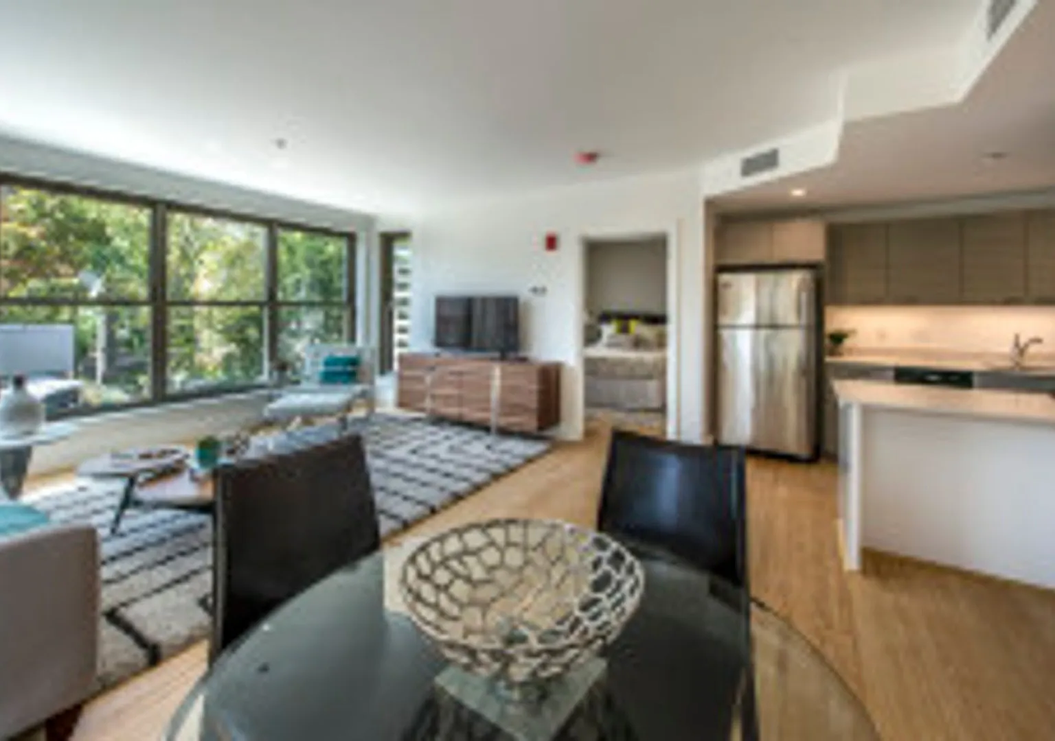 Stunning 2BR/2BA in Prime Allston Location! — Photo 2