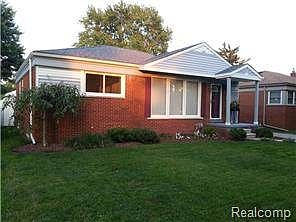 4th image of 26524 Larchmont St