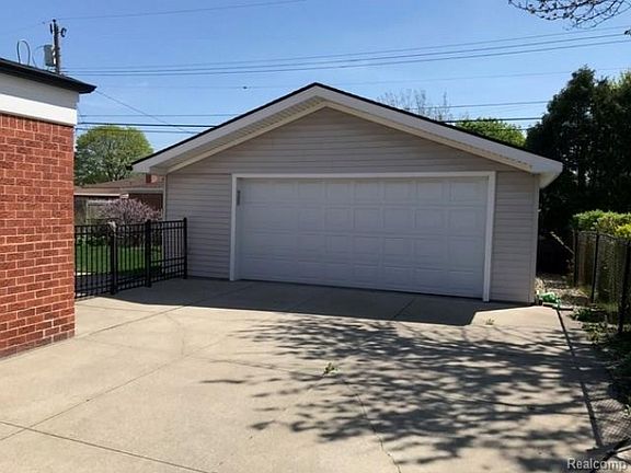 2nd image of 29628 Bradner Dr