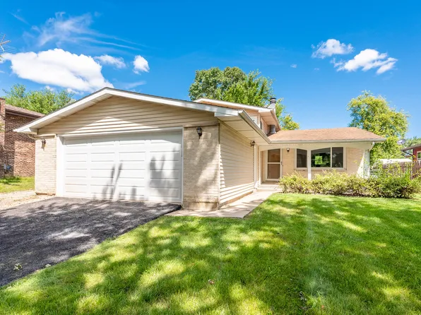 392 Highland Ave, Hampshire, IL 60140