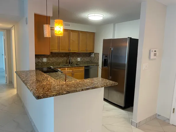 1000 Spanish River Rd APT 1F, Boca Raton, FL 33432