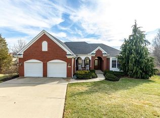 7701 Shadowleaf Ln, Cincinnati, OH 45247