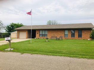 800 NW Jamies Ln, Kingston, OK 73439