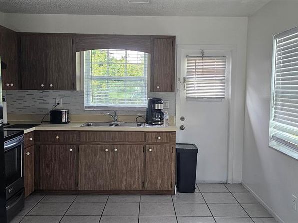 12048 Henley Ave #12048B