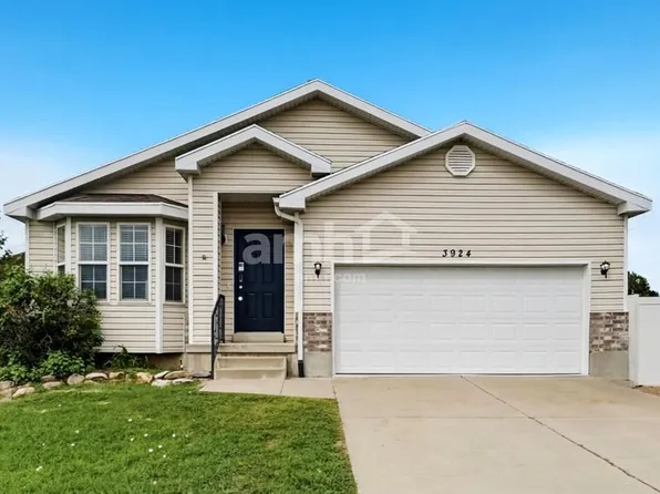 3924 W Hammon Ln, Syracuse, UT 84075