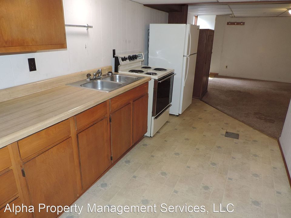 2nd image of 420 Jackson St APT D