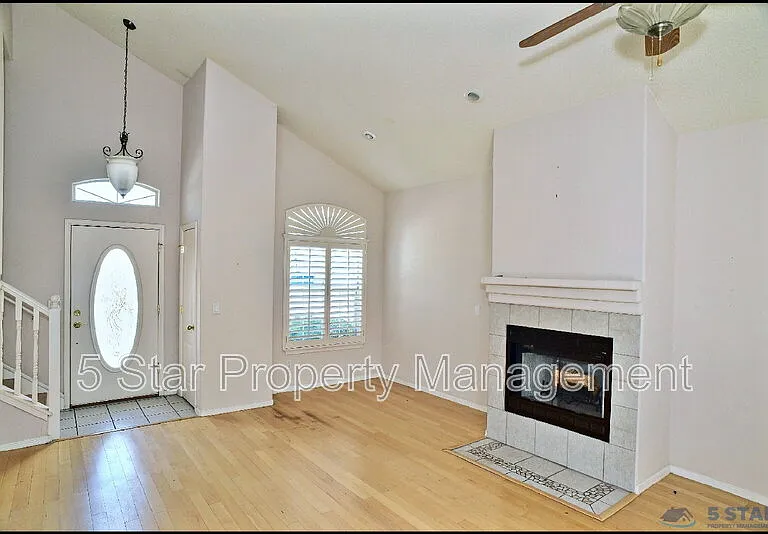 1560 Via Appia St — Photo 8