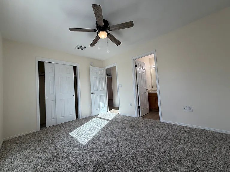 225 Desert Rose Ct #4C — Photo 13