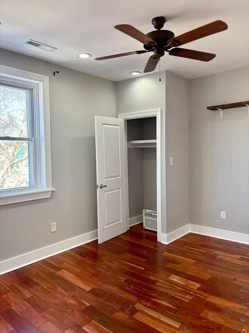 4900 Pine St. — Photo 3