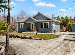 6 Willowdale Dr, Halifax, NS B0J 2L0