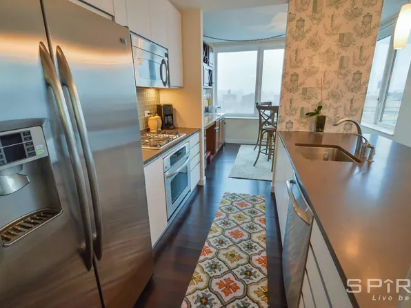 306 Gold St APT 17A, Brooklyn, NY 11201