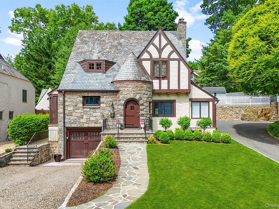 1st image of 144 Douglas Place