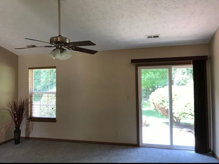 3140 Stratus Dr — Photo 6