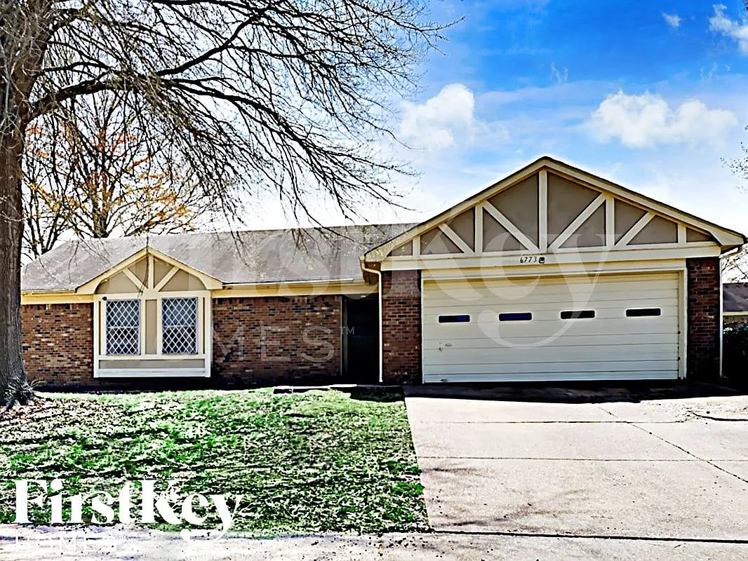 3 bed, 2.0 bath, 1606 sqft, $1,550 — Photo 1