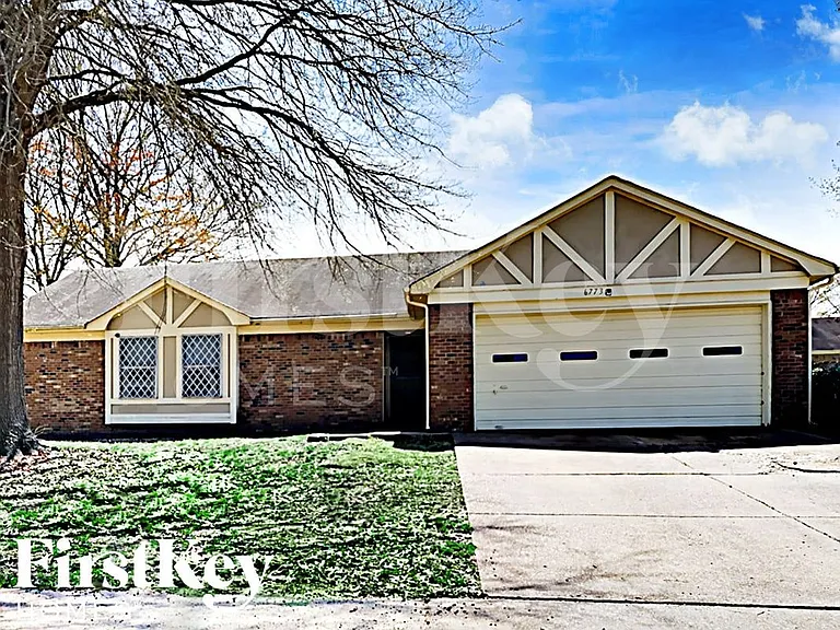 6773 Rockbrook Dr — Photo 1