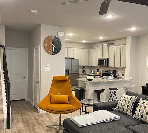 3rd image of 2932 Bluets Dr