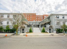 470 E Broadway