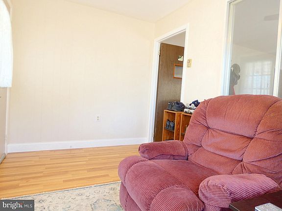3rd image of 28 Monticello Dr #B