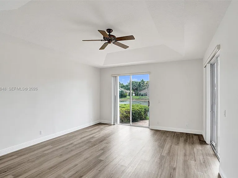 10800 Haydn Dr — Photo 8