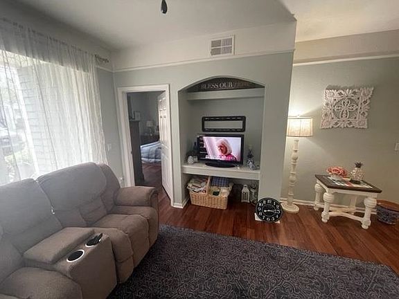 5th image of 2801 Chancellorsville Dr APT 1302