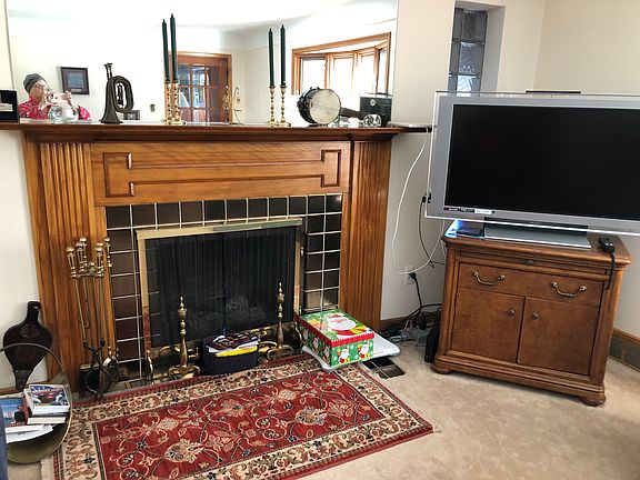 Fireplace wood and gas