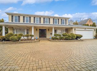 1050 E Lake Ave, Glenview, IL 60025