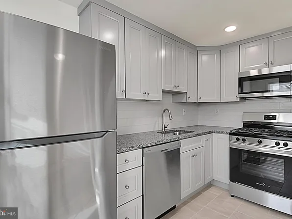 1306 Edgehill Rd, Darby, PA 19023