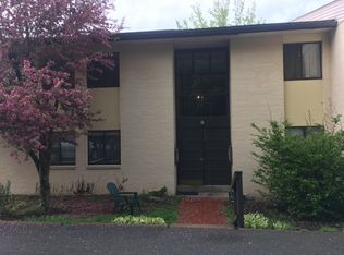 350 Abbeyville Rd APT F, Pittsburgh, PA 15228