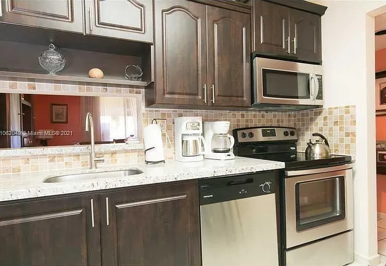 8520 SW 133rd Avenue Rd #213 — Photo 4