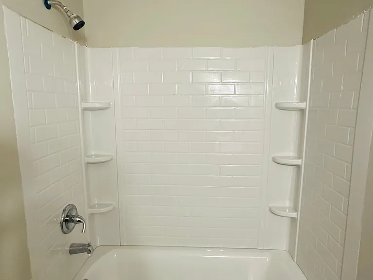14 Robyn Dr — Photo 4