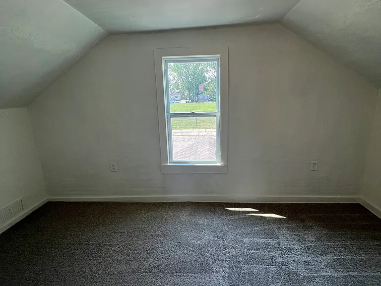 11381 Fisher Ave — Photo 8