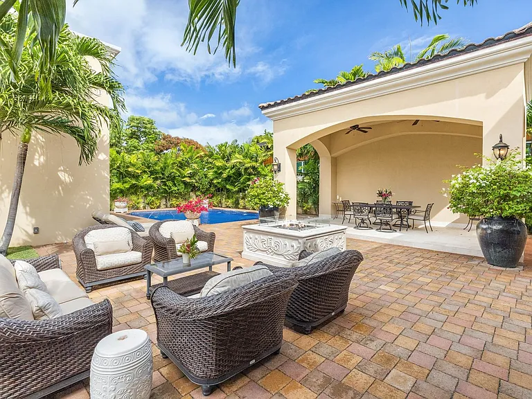 4520 Kahala Ave — Photo 4