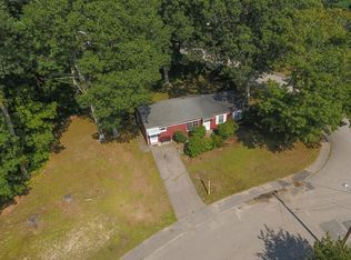 2 Robs Ln, Sharon, MA 02067