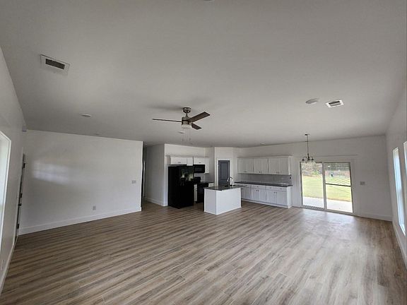 Dining, Kitchen & Lounge