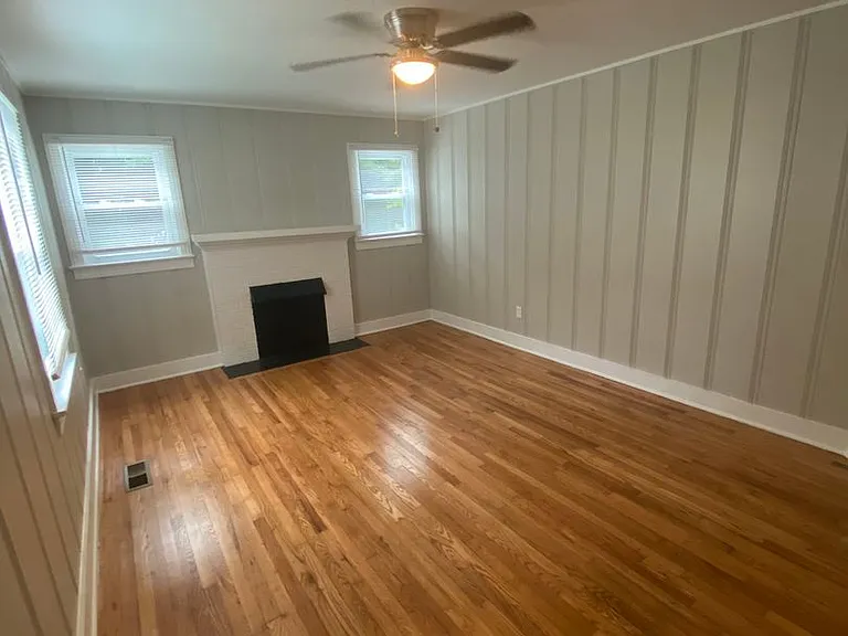 130 Oakdale Ct — Photo 3