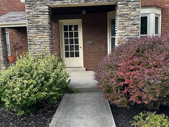 2nd image of 1602-1606 King Ave #1604