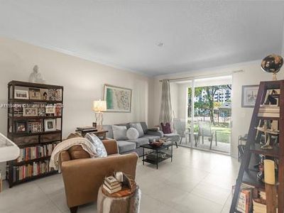 6831 SW 44th St APT 102, Miami, FL, 33155