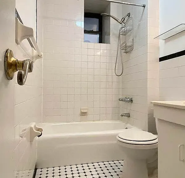 714 Amsterdam Ave #11 — Photo 9
