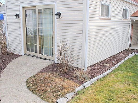 4th image of 15748 Eleanore Dr