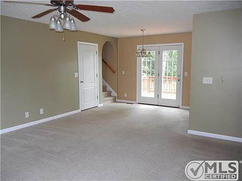 4th image of 2773 Ann Dr