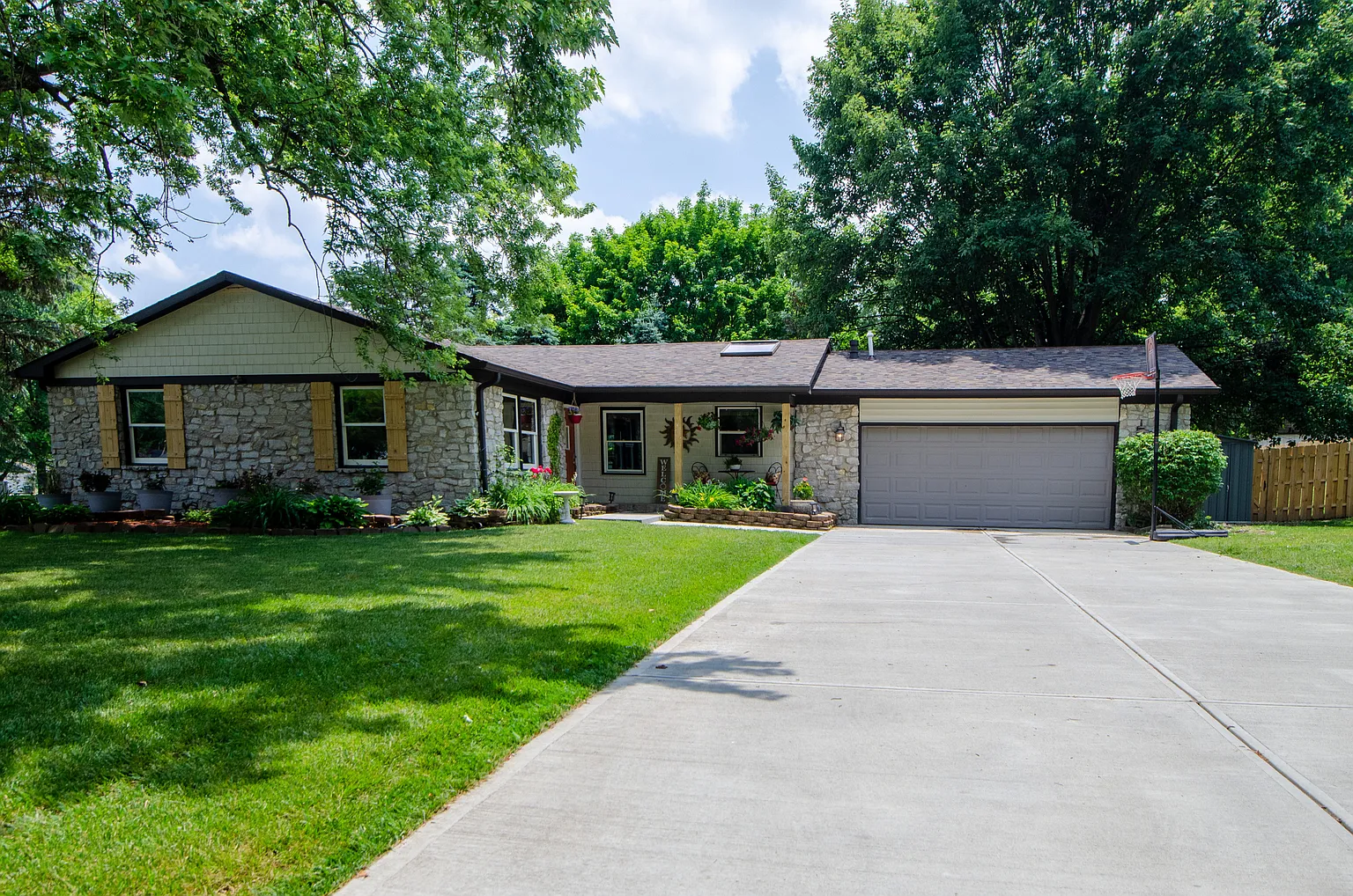 4287 Windview Cir photo 1