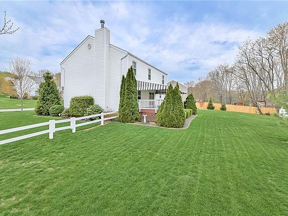 3rd image of 175 Woodbine Dr