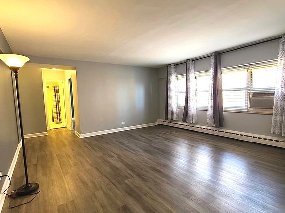 3rd image of 4950 N Marine Dr APT 1009
