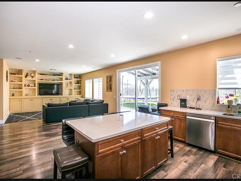20540 Suzie Ln — Photo 17
