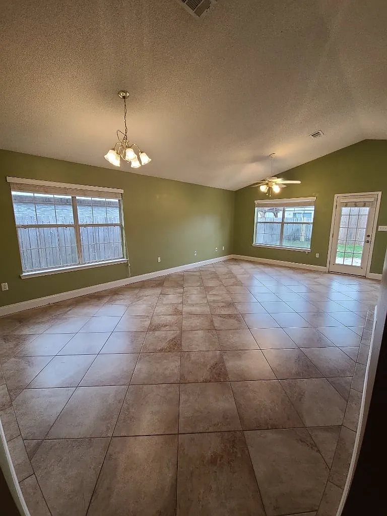 1608 Ella Ruth Drive — Photo 4